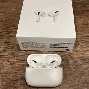 AIR PODS PRO NEVER USED